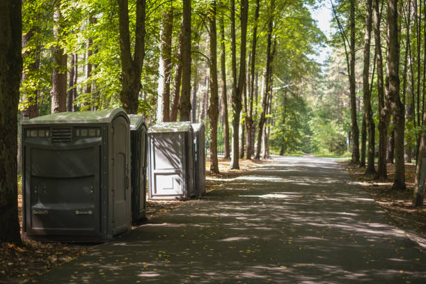 Portable Toilet Options We Offer in Central Gardens, TX